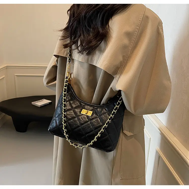 Black Quilted Chain Tote Bag for Women 2025 — feature 29