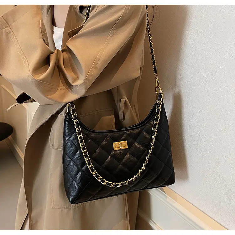 Black Quilted Chain Tote Bag for Women 2025 — feature 33