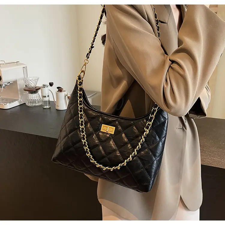 Black Quilted Chain Tote Bag for Women 2025 — feature 45