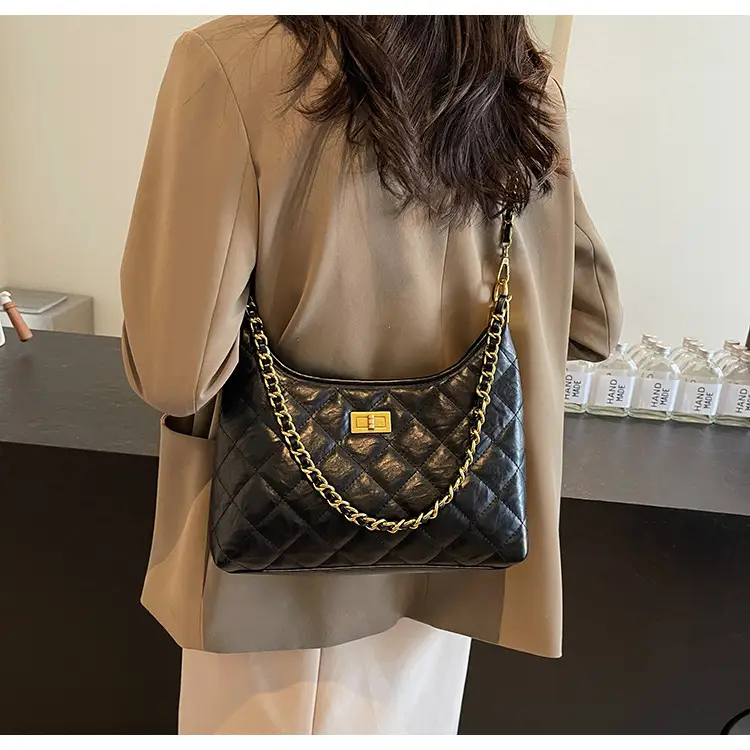 Black Quilted Chain Tote Bag for Women 2025 — feature 46