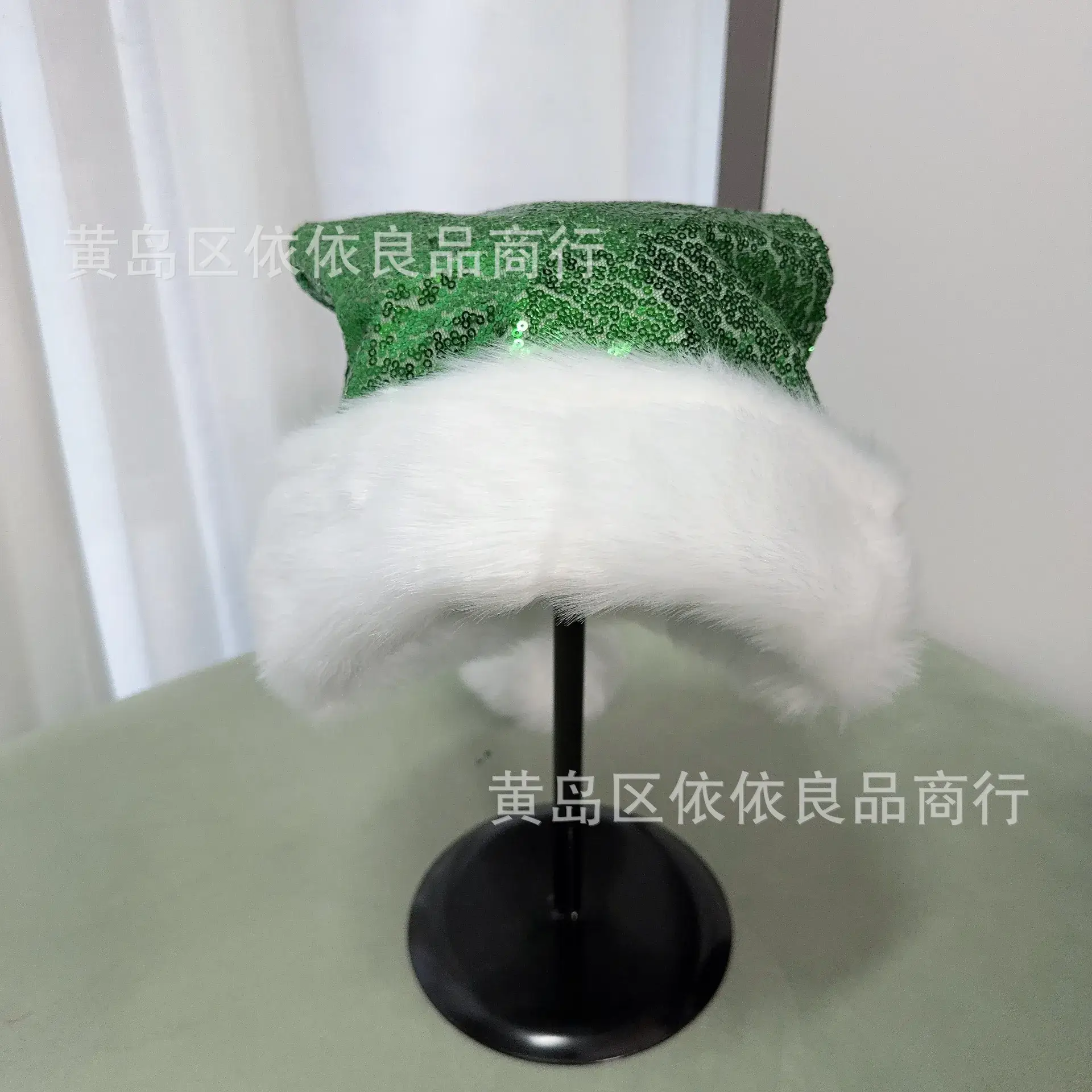 Green Sequined Christmas Hat for Adults — feature 10