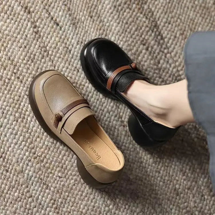 Women's Black Leather Heeled Loafers Autumn 2024 - Image 5
