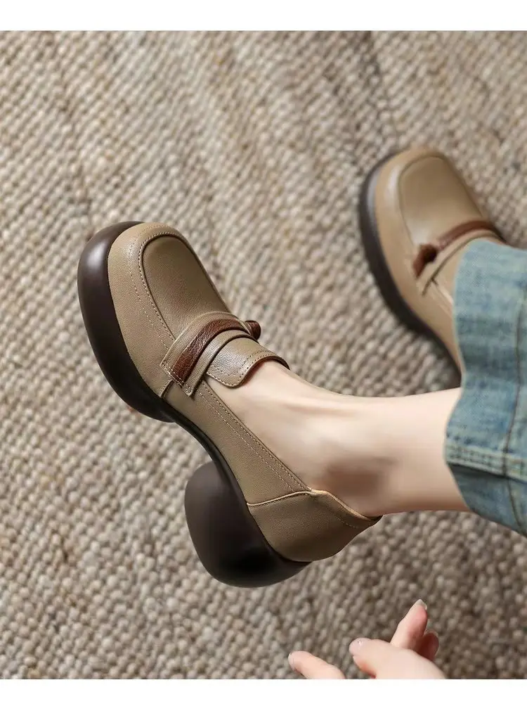 Women's Black Leather Heeled Loafers Autumn 2024 - Image 2