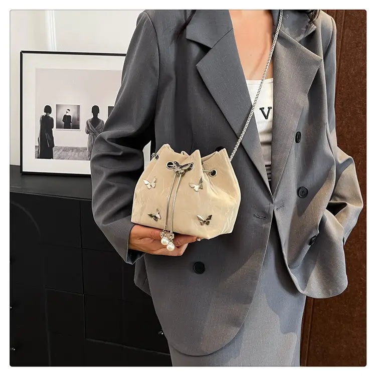 Black Butterfly Chain Bucket Bag for Women — feature 12