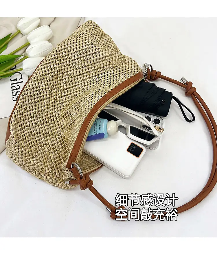 Women's Contrasting Stitched Crossbody Bag 2024 — feature 9