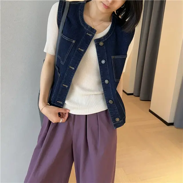 Women Dark Blue Denim Vest with 4 Pocket Design — feature 16
