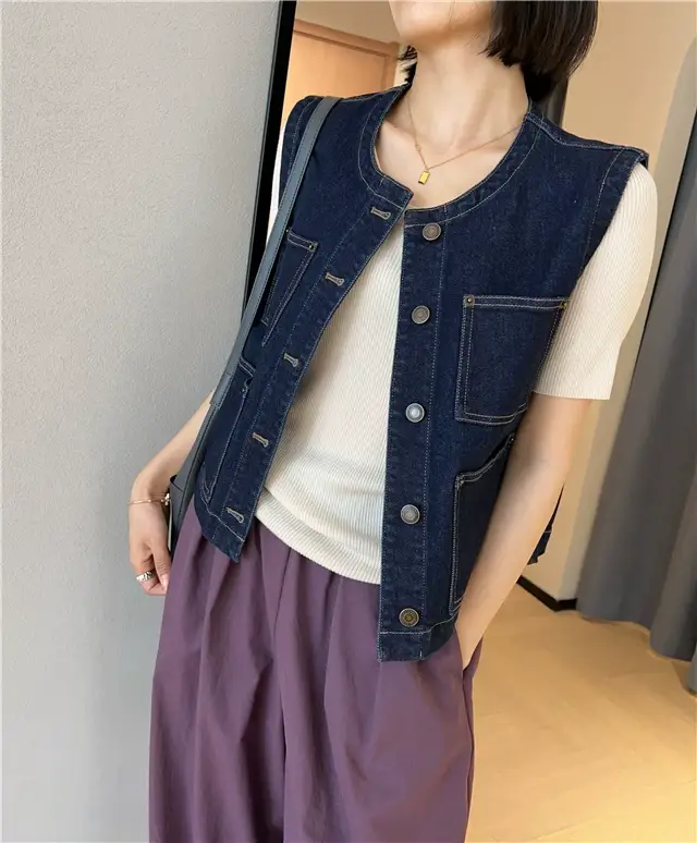Women Dark Blue Denim Vest with 4 Pocket Design — feature 17