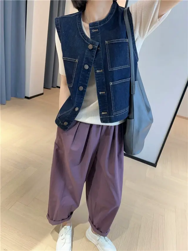 Women Dark Blue Denim Vest with 4 Pocket Design — feature 9