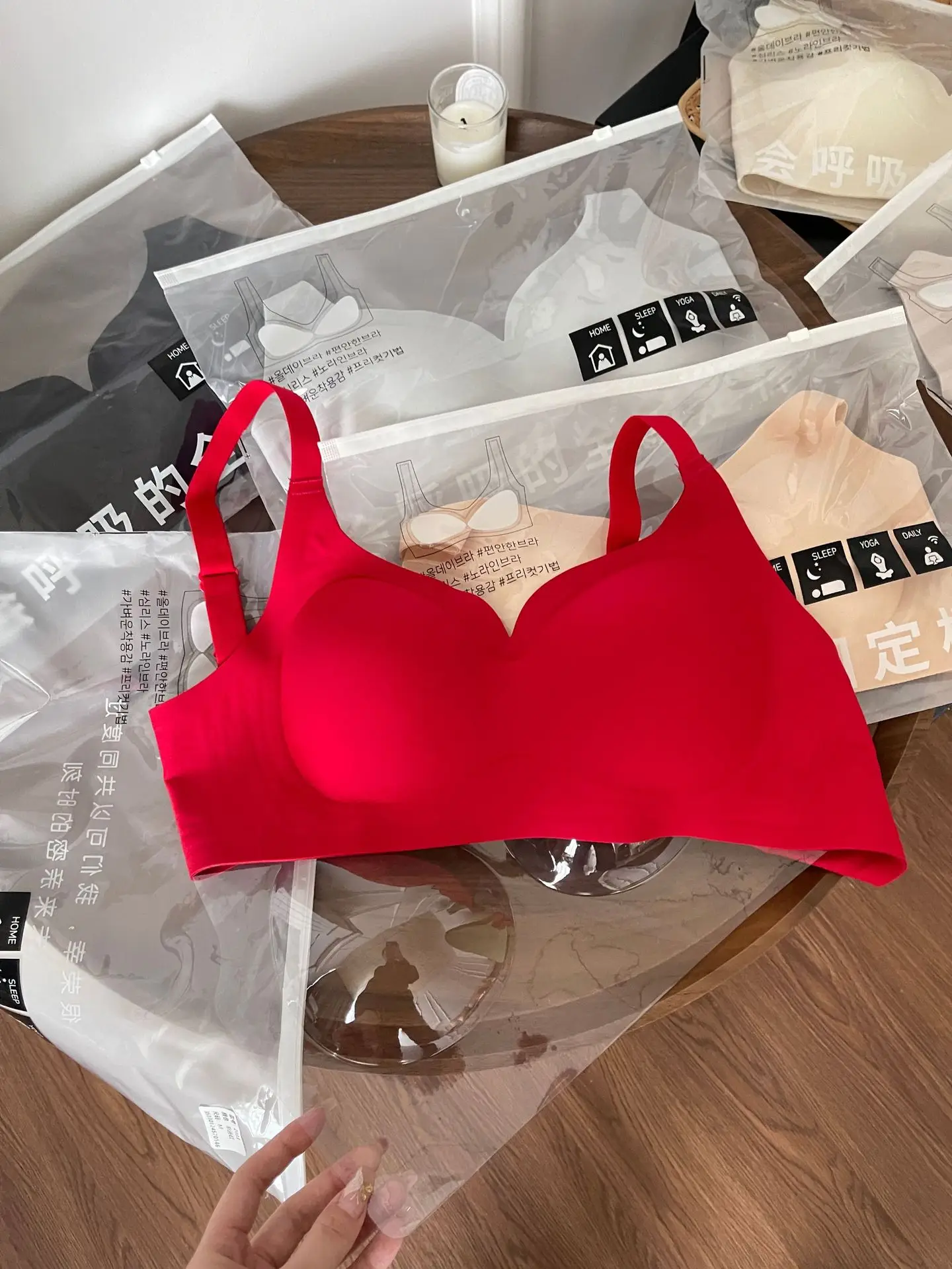 Traceless Jelly Strip Push Up Bra for Women — feature 2