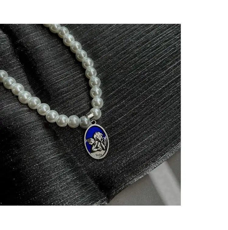 Men's Pearl Clavicle Necklace with Blue Pendant — feature 4