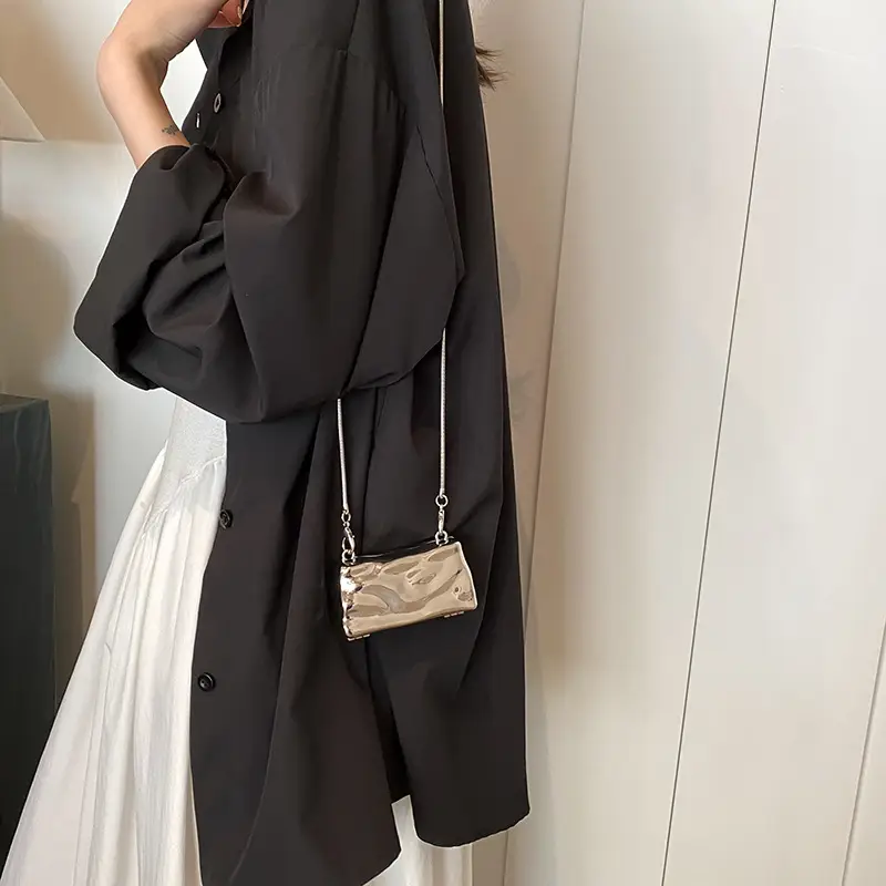 Niche Design Underarm Bag 2024 New Fashion Small Round Bag Shoulder Red Bag Western Style Beautiful Chain Crossbody Bag - Image 8