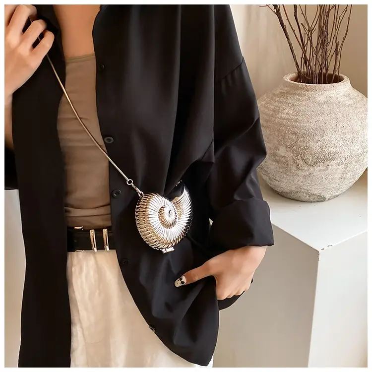 Niche Design Underarm Bag 2024 New Fashion Small Round Bag Shoulder Red Bag Western Style Beautiful Chain Crossbody Bag — feature 12