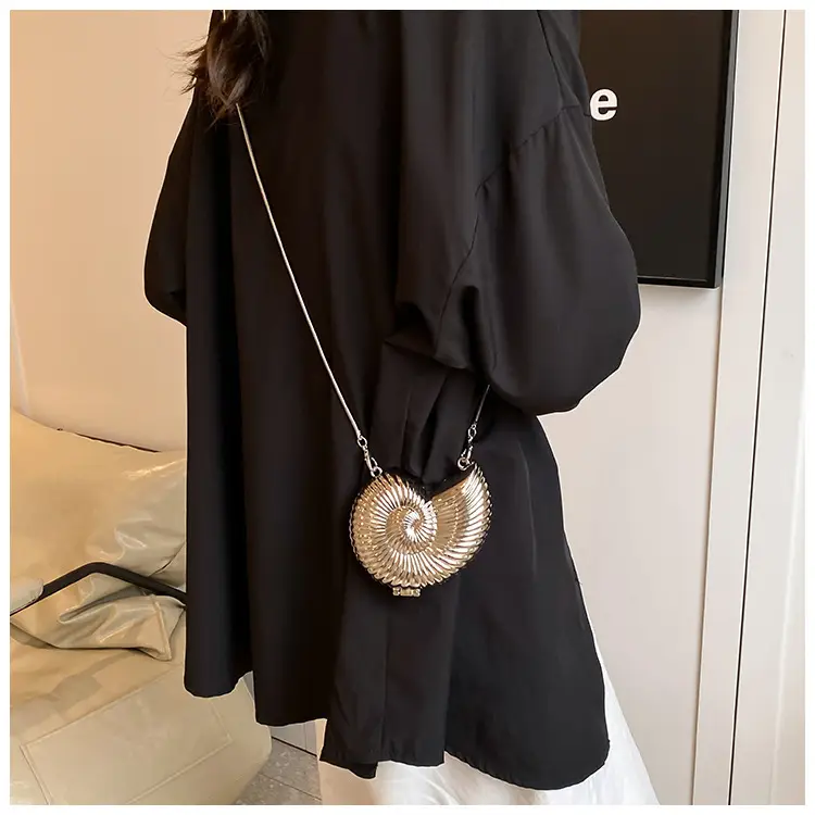 Niche Design Underarm Bag 2024 New Fashion Small Round Bag Shoulder Red Bag Western Style Beautiful Chain Crossbody Bag — feature 14