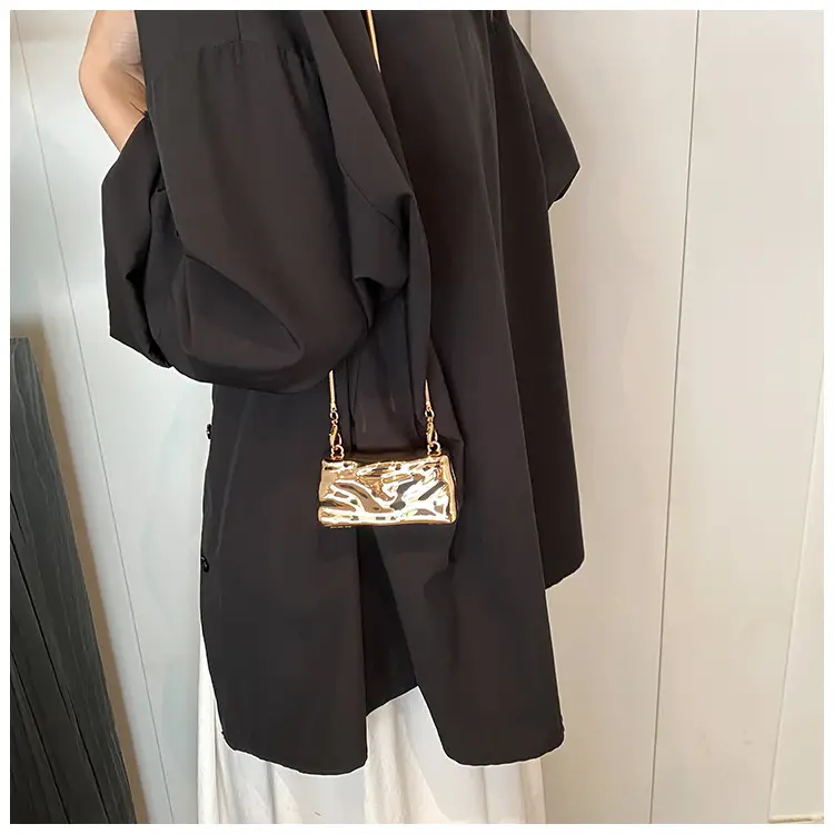 Niche Design Underarm Bag 2024 New Fashion Small Round Bag Shoulder Red Bag Western Style Beautiful Chain Crossbody Bag — feature 17