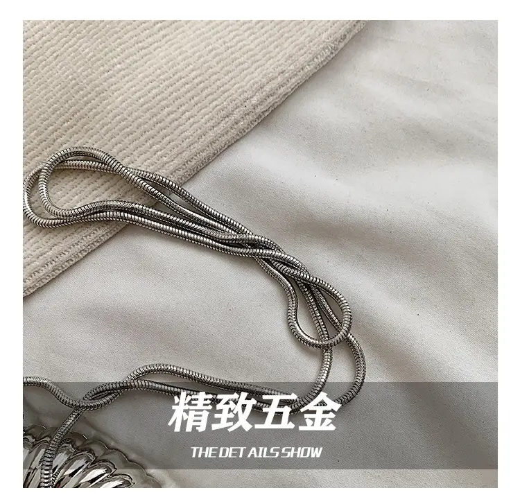 Niche Design Underarm Bag 2024 New Fashion Small Round Bag Shoulder Red Bag Western Style Beautiful Chain Crossbody Bag — feature 9