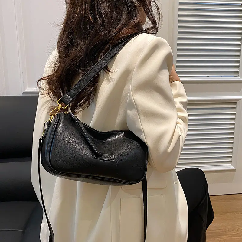 Vintage Black Leather Shoulder Bag for Women 2024 - Image 6