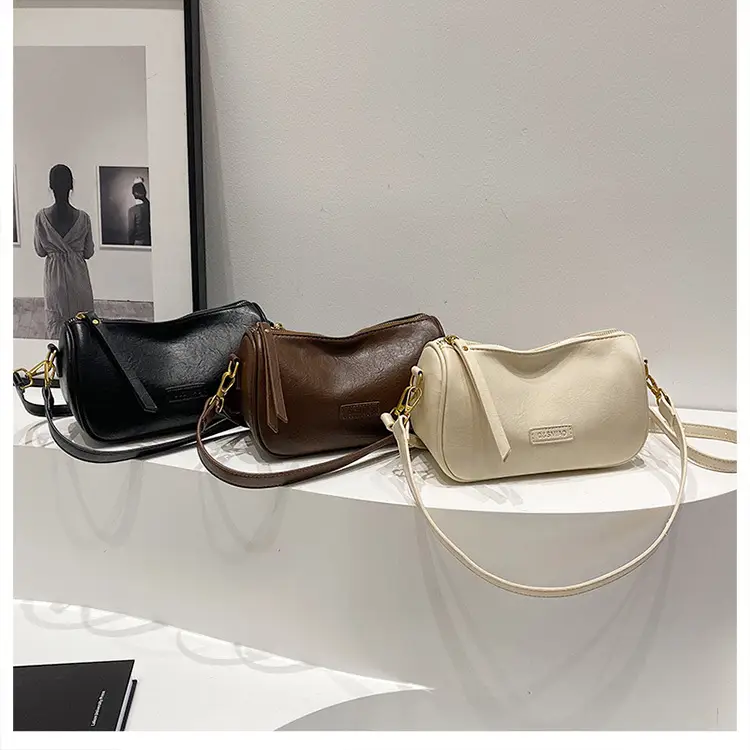 Vintage Black Leather Shoulder Bag for Women 2024 — feature 13