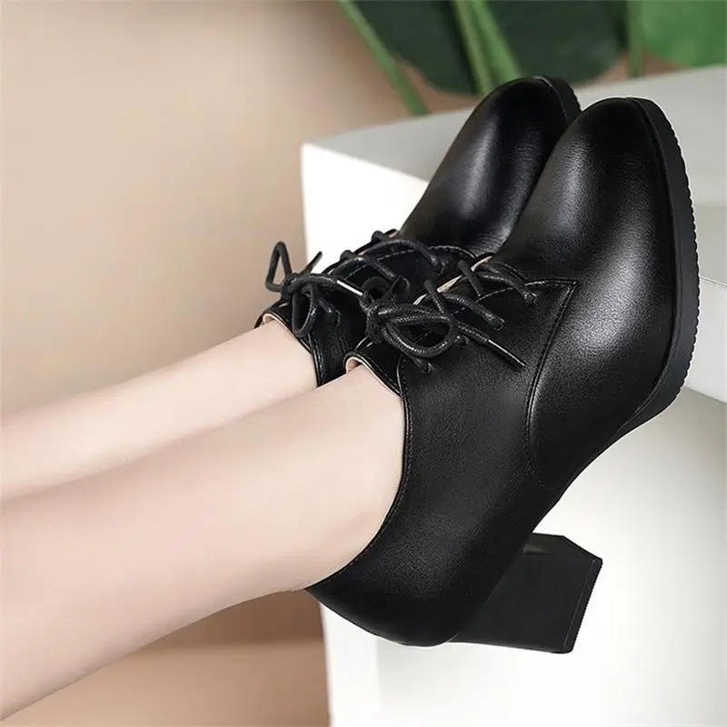 2024 autumn new thick heel pointed lace-up shoes fashion black all-match middle-aged mother shoes small leather shoes - Image 5