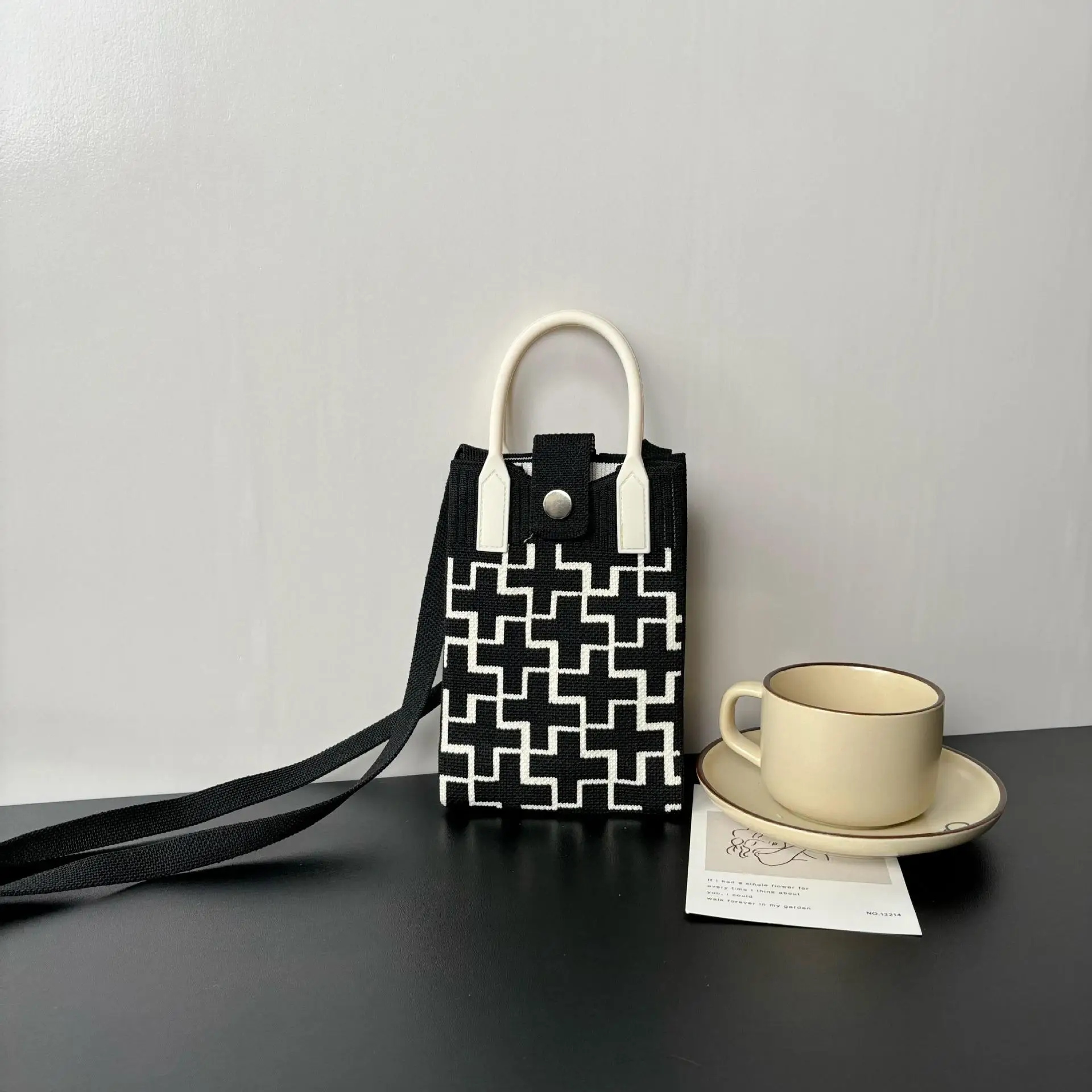 Flower Knitted Shoulder Crossbody Bag Niche Trendy