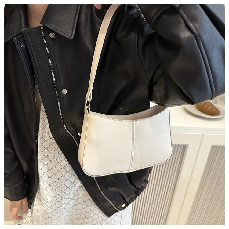 Black Minimalist Crossbody Bag for Women 2024 — feature 13