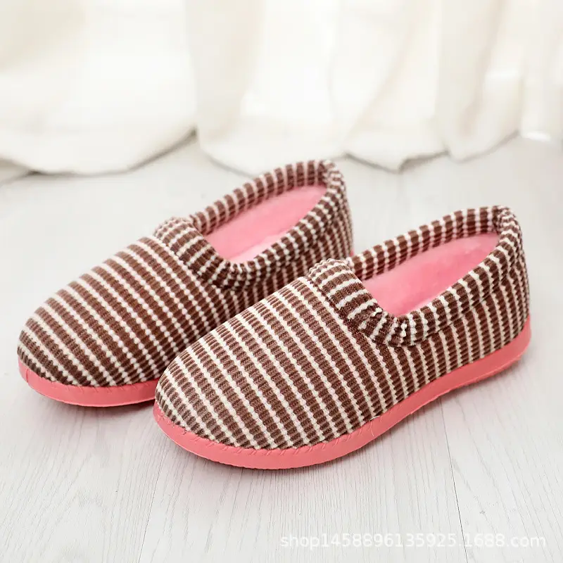 2026 Winter Cotton Slippers for Women, Old Beijing Style Cloth Shoes, Indoor Heel-Covered Plush Home Non-Slip Fleece-Lined Warm Thick-Soled Shoes - Image 7