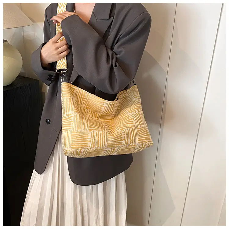 Women's Plaid Canvas Shoulder Bag 2024 Autumn Large Capacity — feature 19