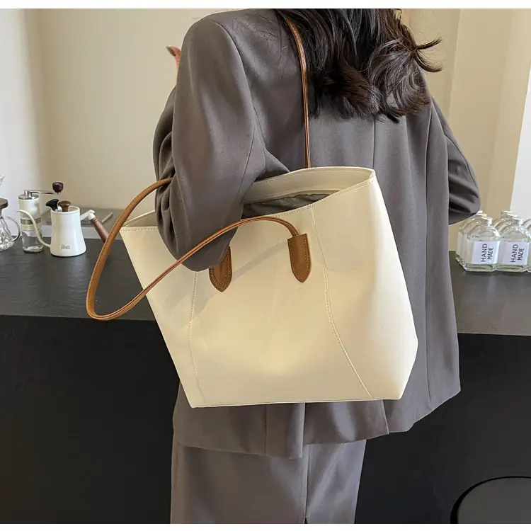 Women Large Capacity Tan Tote Bag 2026 Casual Commuter — feature 44