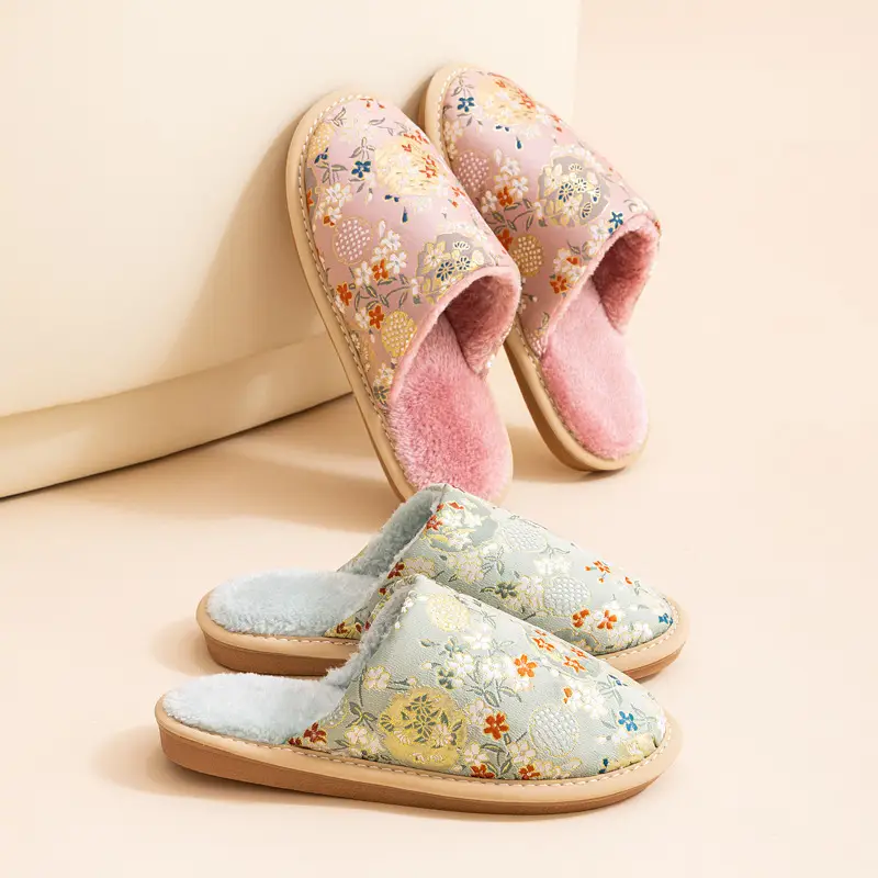 Cotton slippers women's autumn and winter indoor home fleece-lined warm non-slip beef bottom embroidery factory direct a generation of hair