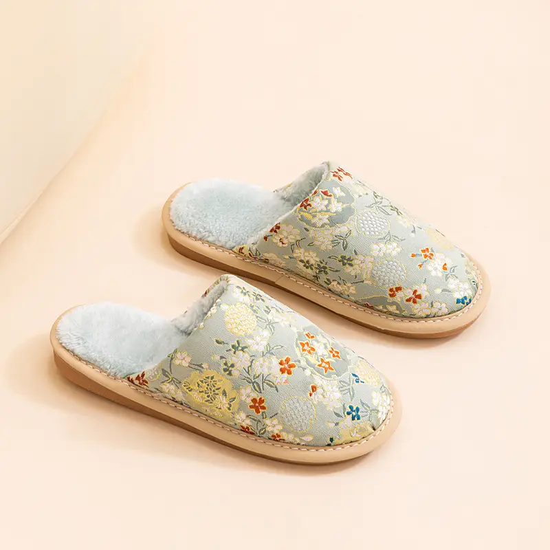Cotton slippers women's autumn and winter indoor home fleece-lined warm non-slip beef bottom embroidery factory direct a generation of hair