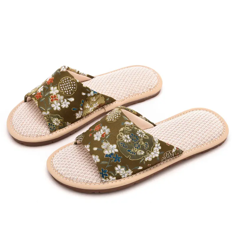 Cotton slippers women's autumn and winter indoor home fleece-lined warm non-slip beef bottom embroidery factory direct a generation of hair
