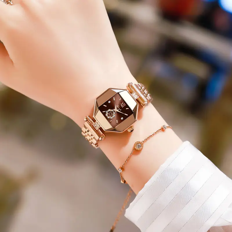 Women's Rose Gold Quartz Watch with Bracelet Set - Image 5