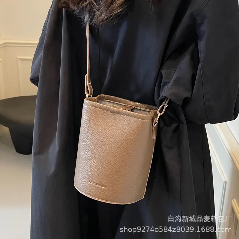 Women's Brown Leather Crossbody Bag 2026 New Trendy Retro - Image 7