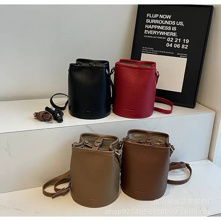 Women's Brown Leather Crossbody Bag 2026 New Trendy Retro — feature 14