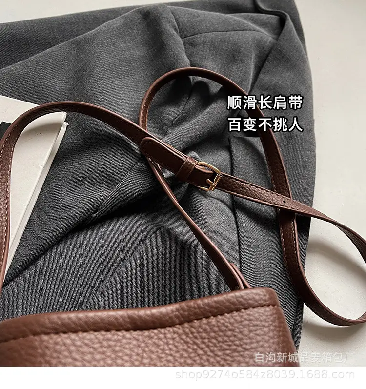 Women's Brown Leather Crossbody Bag 2026 New Trendy Retro — feature 4