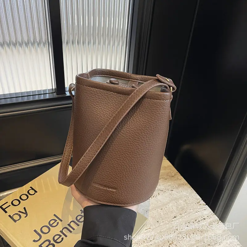 Women's Brown Leather Crossbody Bag 2026 New Trendy Retro - Image 3