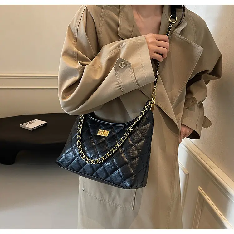 Black Quilted Shoulder Bag for Women 2024 — feature 16