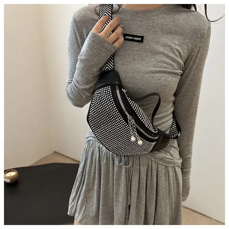 Women's Black White Checkered Crossbody Bag 2023 — feature 12