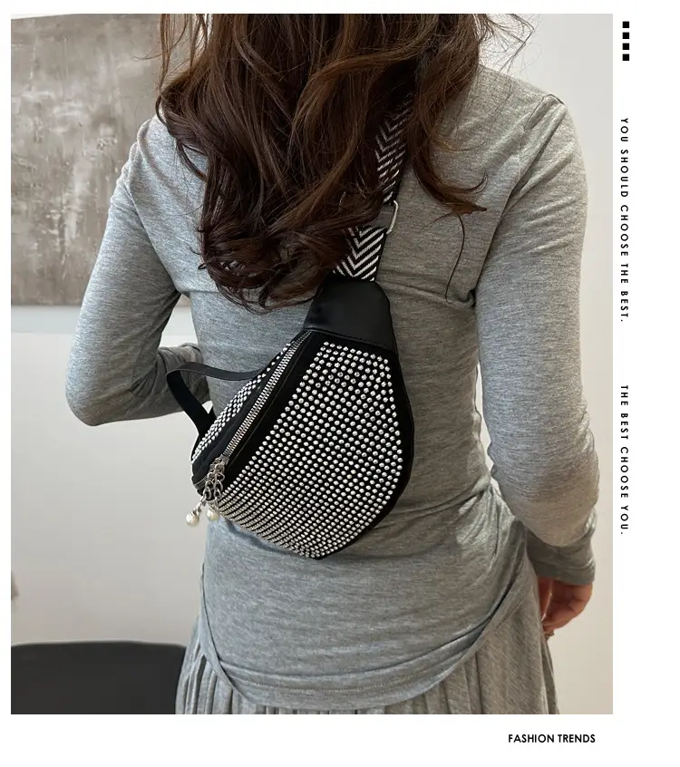 Women's Black White Checkered Crossbody Bag 2023 — feature 2