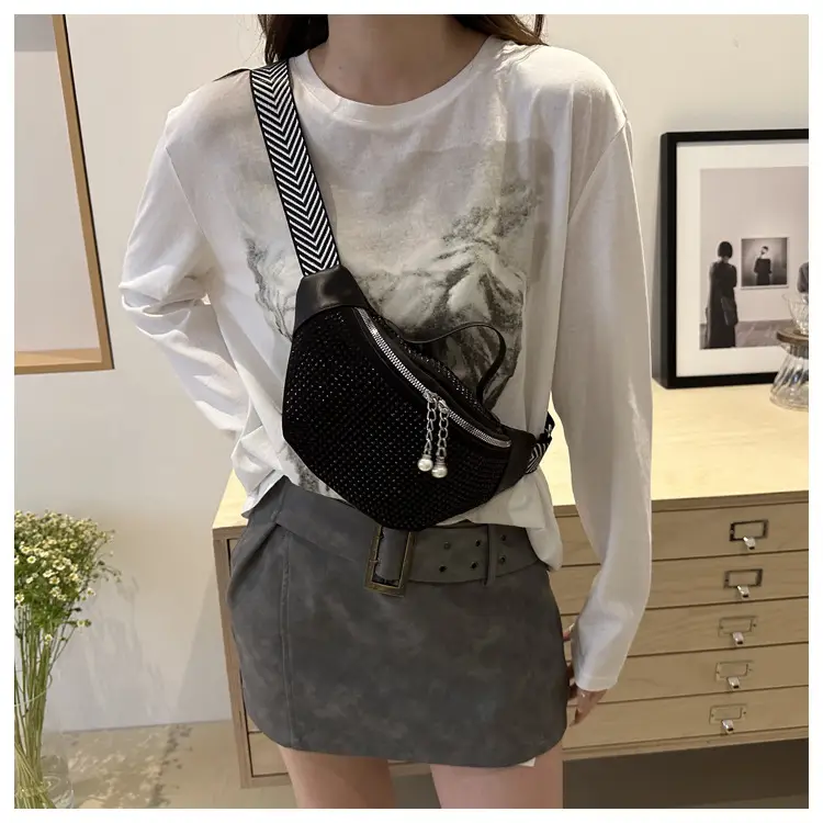 Women's Black White Checkered Crossbody Bag 2023 — feature 21