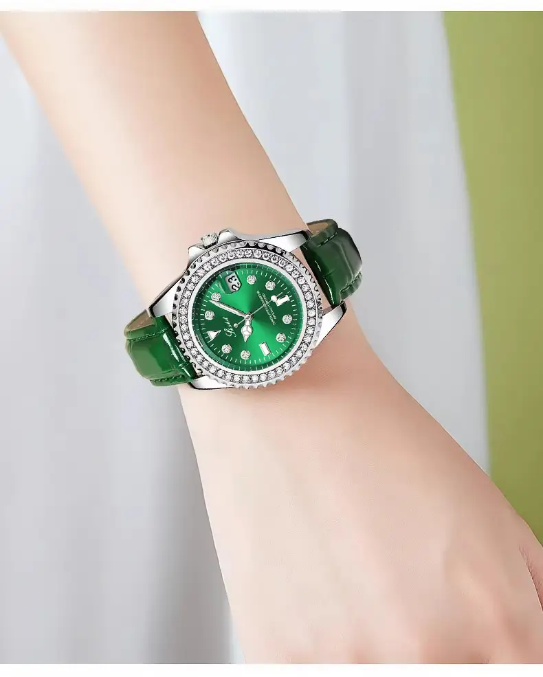 Green Submariner Women's Watch with Diamond Inlay — feature 3