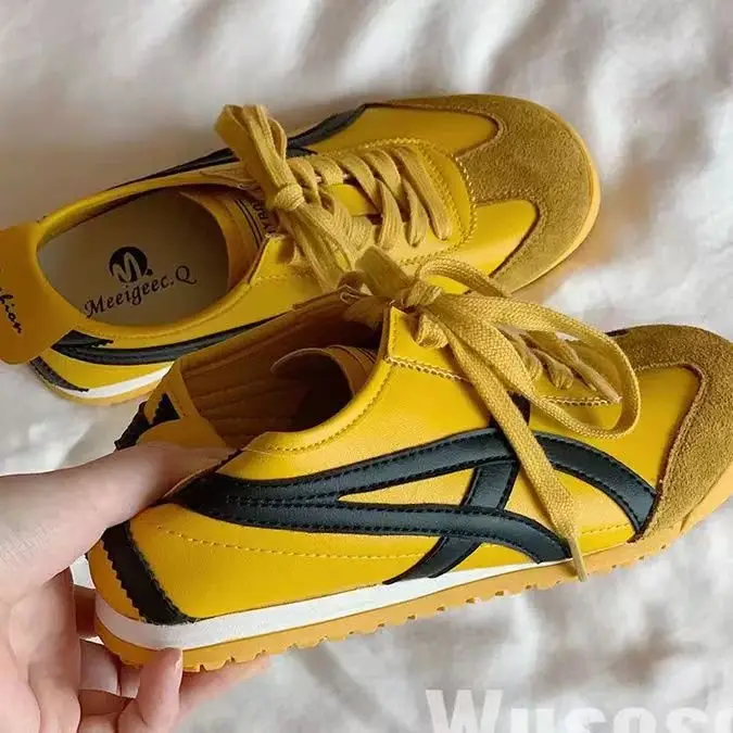 Women's 2024 Retro Training Shoes with Pink Stripes — feature 12