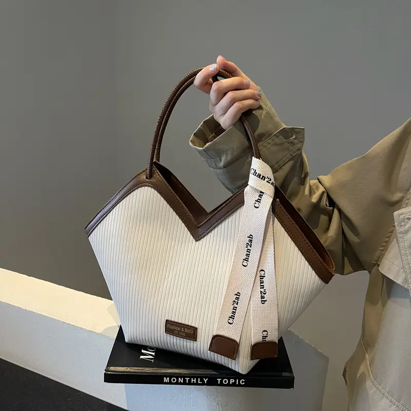 Women's Large Capacity Touche Tote Bag Beige Black - Image 7