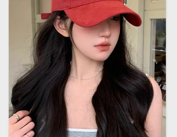 Women's White Me Embroidered Big Head Cap 59-65 — feature 3
