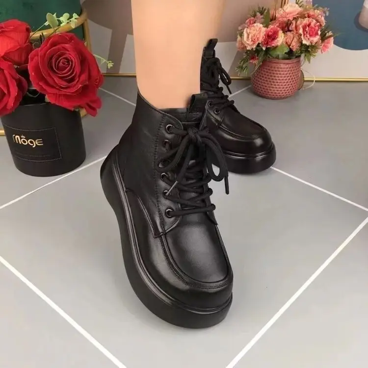 2024 Winter Women's Fleece-Lined Black Boots — feature 10