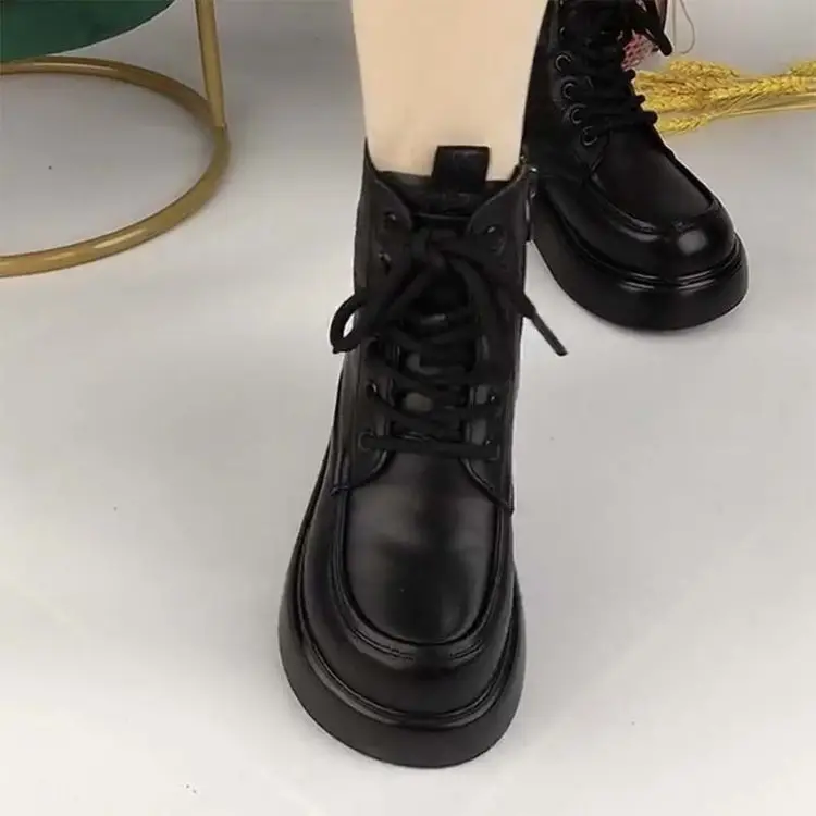 2024 Winter Women's Fleece-Lined Black Boots — feature 5