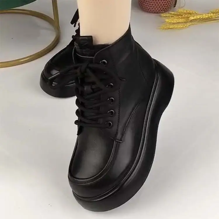 2024 Winter Women's Fleece-Lined Black Boots — feature 7