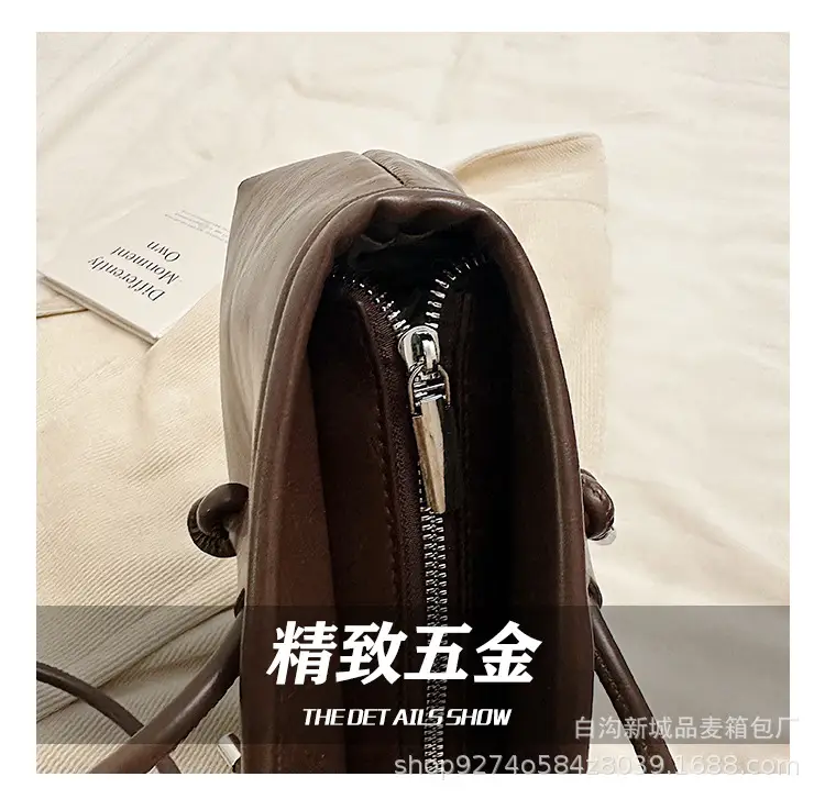 Elegant Black Retro Shoulder Bag for Women — feature 9