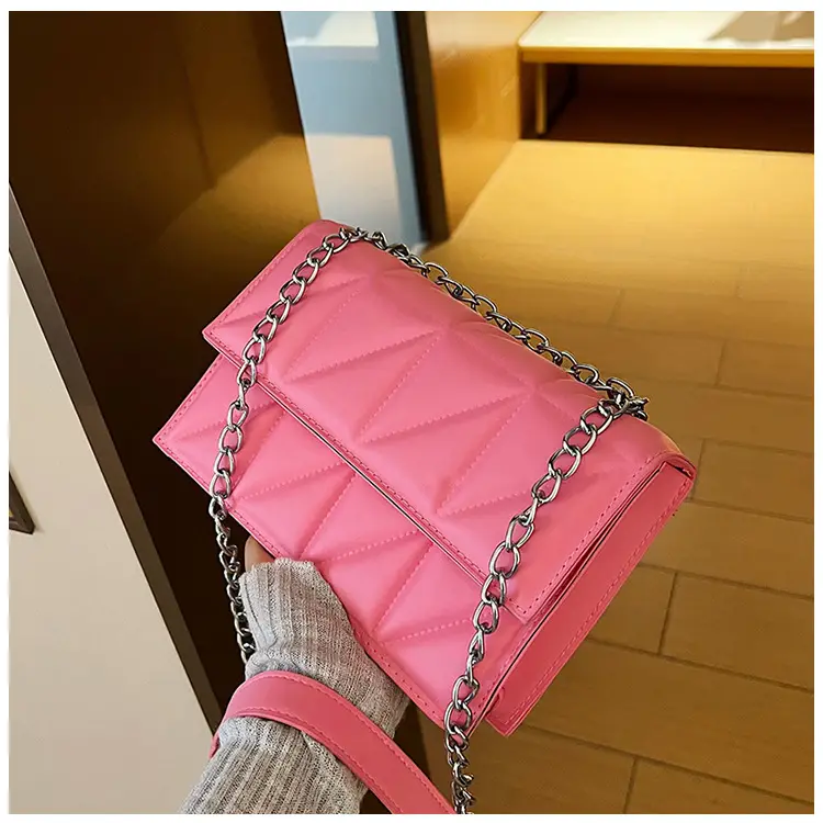 White Rhombic Chain Mini Crossbody Bag — feature 12