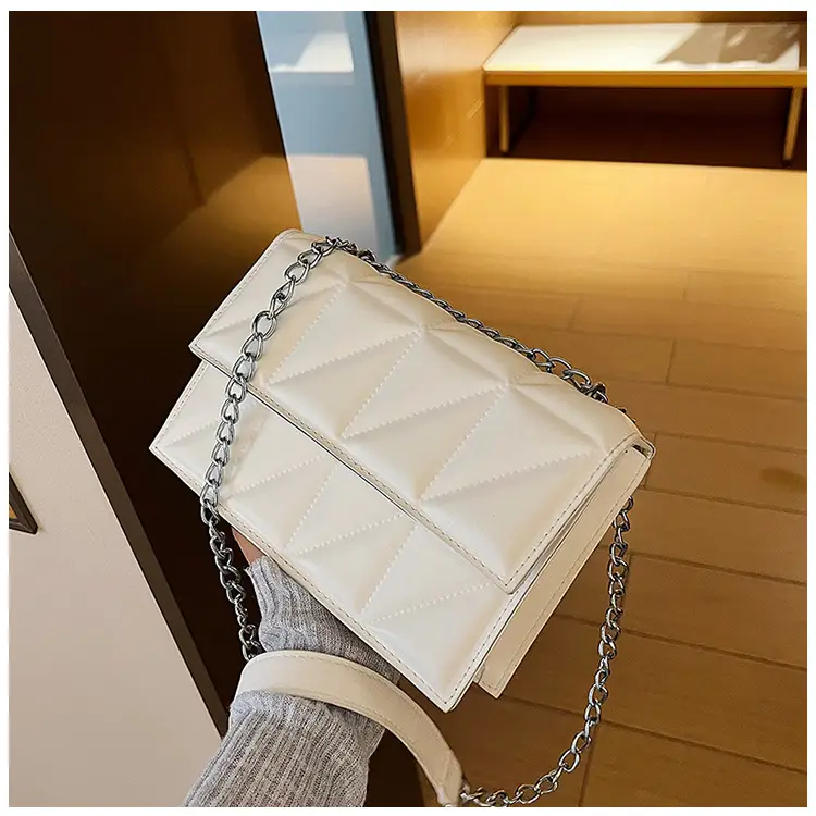 White Rhombic Chain Mini Crossbody Bag — feature 2