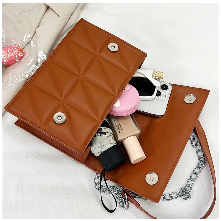 White Rhombic Chain Mini Crossbody Bag — feature 20